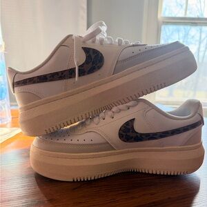 NWT Nike Court Vision Alta